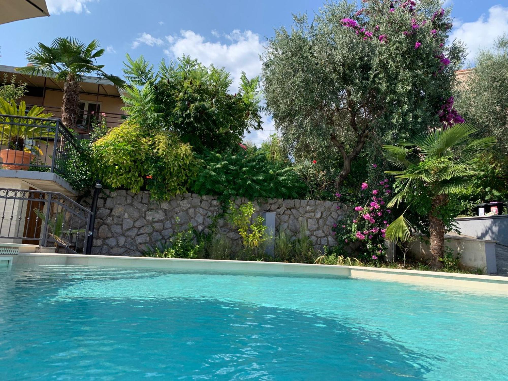 Grand Pool Apartment Ika-Abbazia Esterno foto