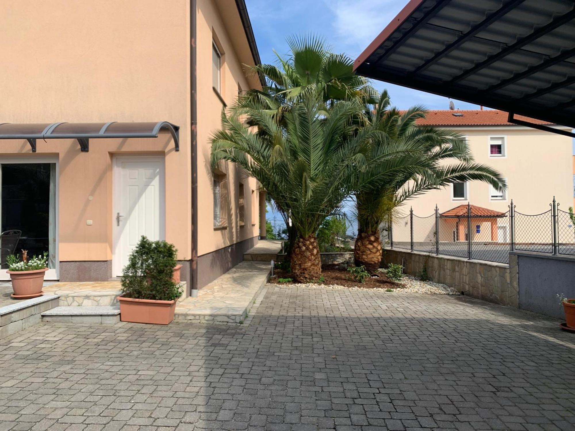 Grand Pool Apartment Ika-Abbazia Esterno foto
